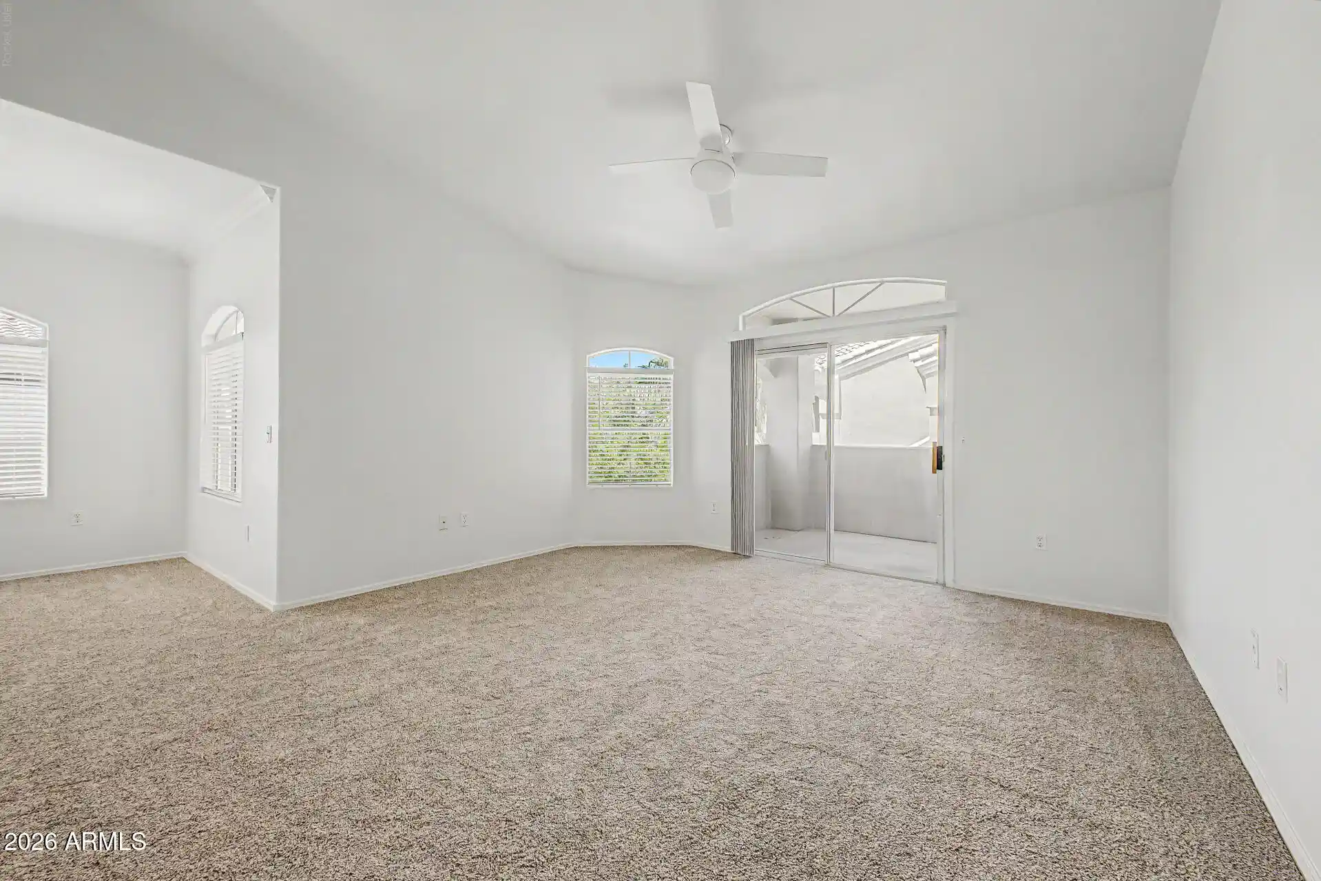 Listing Photo 2 - Condo for sale in 5335 E Shea Blvd located at 5335 E Shea Blvd, Phoenix, AZ 85254 - Unit #2090