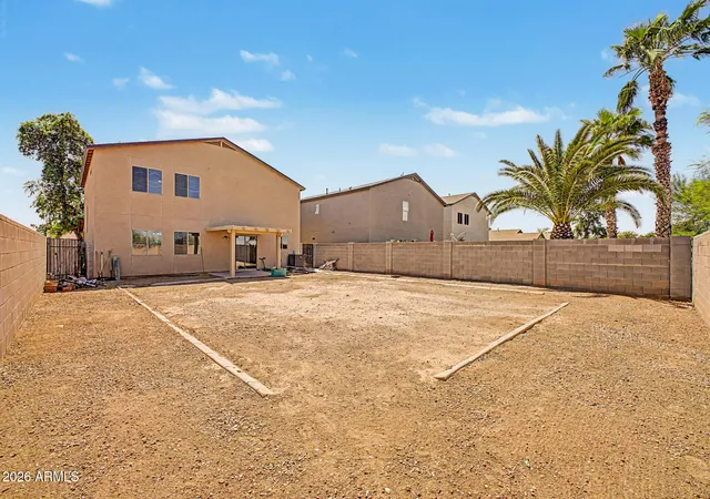 Photo 3 of Sale Pending at 1988 E Silversmith Trl, San Tan Valley, AZ 85143 | MLS# 7076492 | Listing updated on 2026-09-17