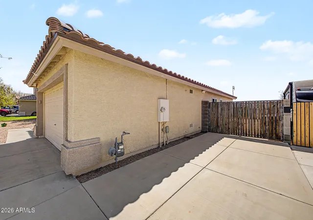 Photo 3 of Single family home for sale at 9255 E Ellis St, Mesa, AZ 85207 | MLS# 7076639 | Listing updated on 2026-09-09
