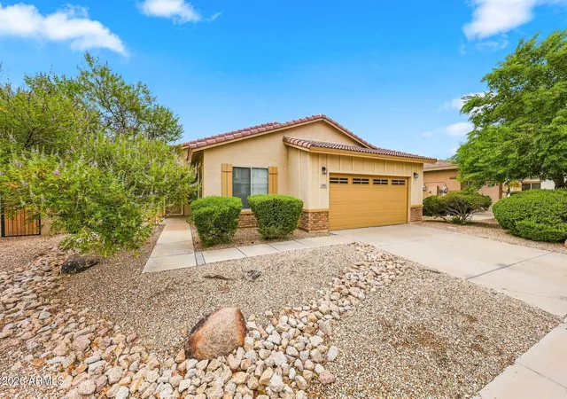 Photo 2 of Single family home for sale at 13811 W Redfield Rd, Surprise, AZ 85379 | MLS# 7076577 | Listing updated on 2026-09-12