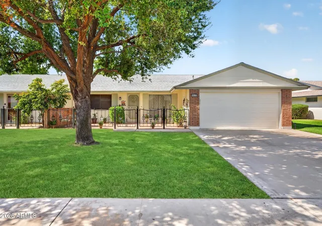 Photo 2 of Townhouse for sale at 10135 W Forrester Dr, Sun City, AZ 85351 | MLS# 7076548 | Listing updated on 2026-09-18
