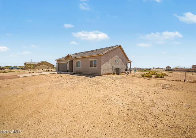 Photo 3 of Single family home for sale at 10539 W Willow Peak Ave, Casa Grande, AZ 85193 | MLS# 7076826 | Listing updated on 2026-09-07