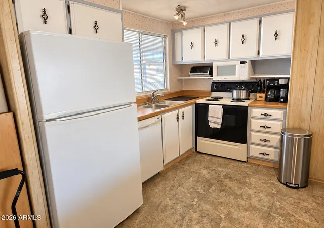 Photo 4 of Manufactured home for sale at 2460 E Main St #A4, Mesa, AZ 85213 | MLS# 7076575 | Listing updated on 2026-09-06