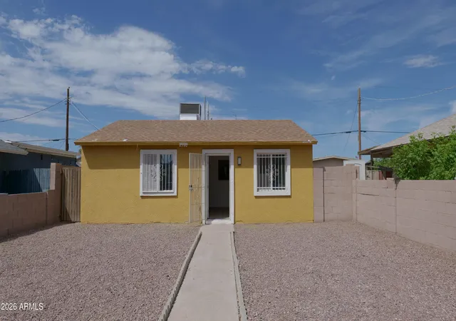 Photo 2 of Single family home for sale at 2520 E Chipman Rd, Phoenix, AZ 85040 | MLS# 7078270 | Listing updated on 2026-09-14