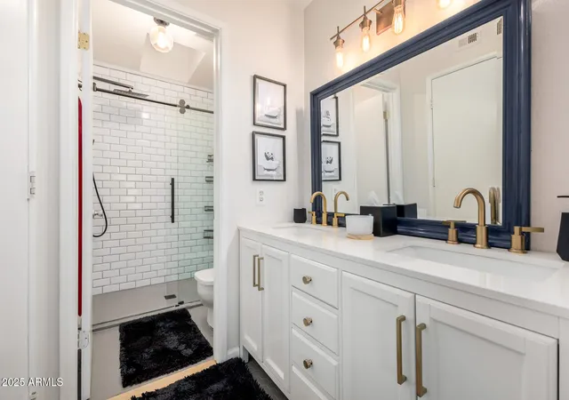 Photo 3 of Townhouse for sale at 5122 E Shea Blvd #2097, Scottsdale, AZ 85254 | MLS# 7076810 | Listing updated on 2026-09-09