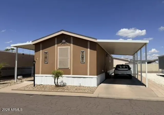 Photo 2 of Manufactured home for sale at 7810 W Peoria Ave #40, Peoria, AZ 85345 | MLS# 7076677 | Listing updated on 2026-09-08