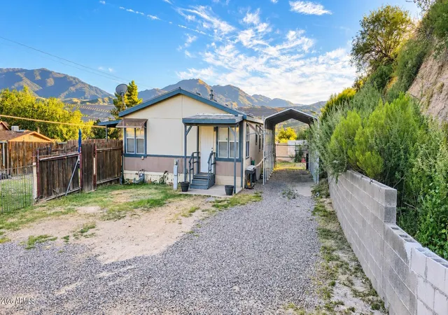 Photo 4 of Manufactured home for sale at 5470 E Roberts Dr, Globe, AZ 85501 | MLS# 7076716 | Listing updated on 2026-09-06