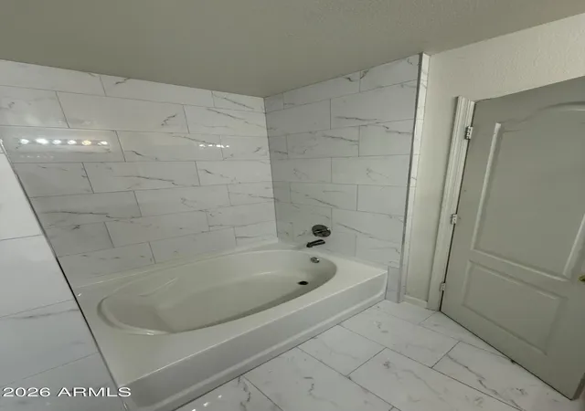 Photo 4 of Single family home for sale at 9518 N 82nd Glen, Peoria, AZ 85345 | MLS# 7077231 | Listing updated on 2026-09-09