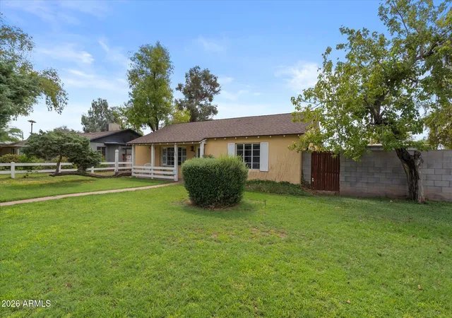 Photo 2 of Single family home for sale at 1833 E Roma Ave, Phoenix, AZ 85016 | MLS# 7076726 | Listing updated on 2026-09-13
