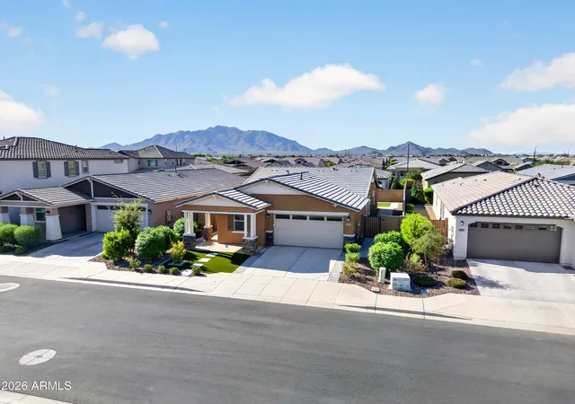 Photo 3 of Single family home for sale at 2313 E Castanets Dr, Gilbert, AZ 85298 | MLS# 7078018 | Listing updated on 2026-09-15