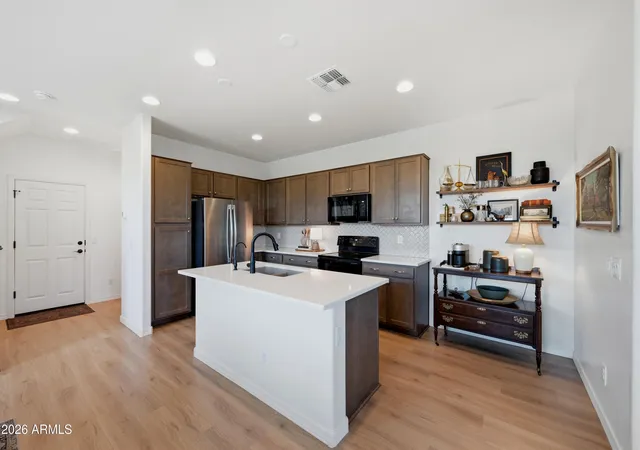 Photo 4 of Single family home for sale at 1311 W Sparrow Dr, San Tan Valley, AZ 85140 | MLS# 7077575 | Listing updated on 2026-09-13