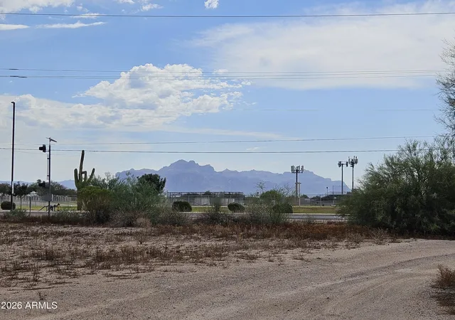 Photo 1 of Single family home for sale at 948 N Crismon Rd, Mesa, AZ 85207 | MLS# 7077075 | Listing updated on 2026-09-10