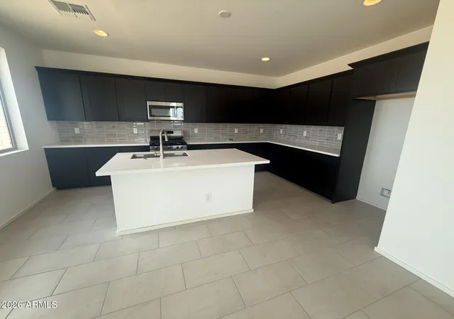 Photo 2 of Single family home for sale at 46890 W Crescent Moon Dr, Maricopa, AZ 85139 | MLS# 7076822 | Listing updated on 2026-10-02