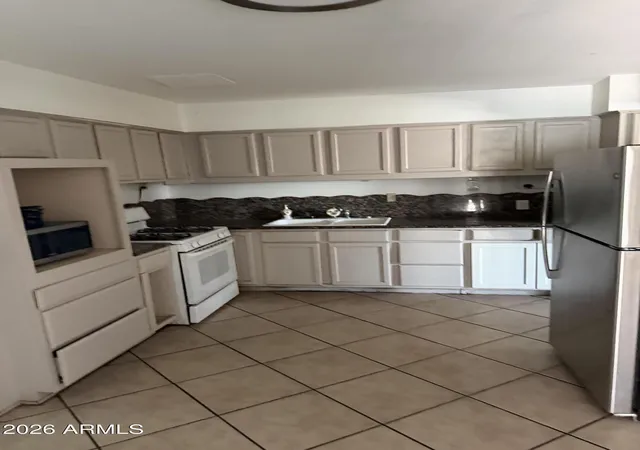 Photo 1 of Single family home for sale at 6952 W Wolf St, Phoenix, AZ 85033 | MLS# 7076790 | Listing updated on 2026-09-07