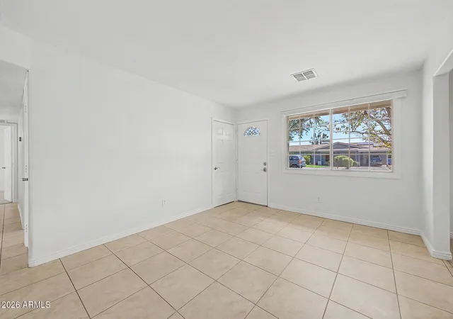 Photo 4 of Single family home for sale at 18072 N Villa Rita Dr, Phoenix, AZ 85032 | MLS# 7077780 | Listing updated on 2026-09-16