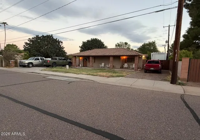 Photo 2 of Single family home for sale at 1550 W El Caminito Dr, Phoenix, AZ 85021 | MLS# 7076805 | Listing updated on 2026-09-17