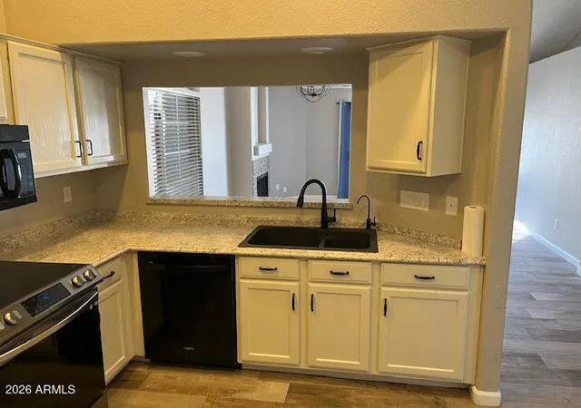 Photo 3 of Single family home for sale at 3920 E Orchid Ln, Phoenix, AZ 85044 | MLS# 7077057 | Listing updated on 2026-09-11