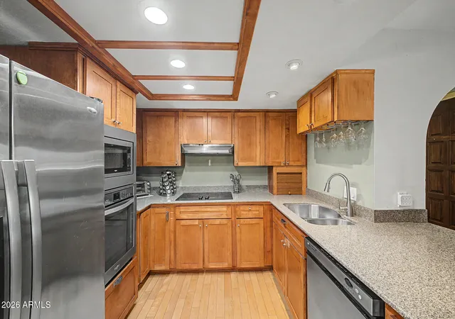 Photo 4 of House for sale at 10410 N Cave Crk Rd #1027, Phoenix, AZ 85020 | MLS# 7076909 | Listing updated on 2026-09-08