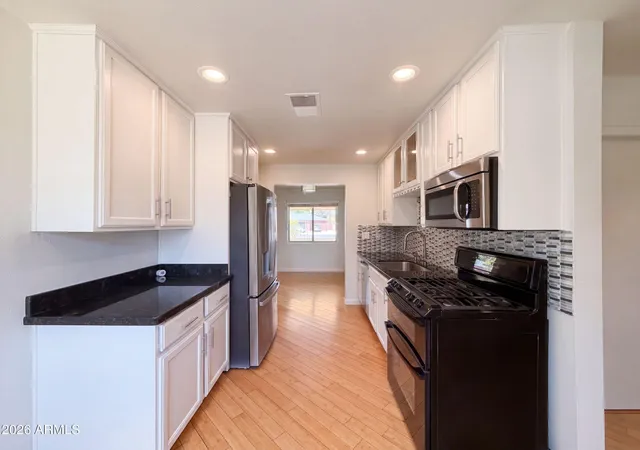 Photo 2 of Single family home for sale at 909 W Missouri Ave, Phoenix, AZ 85013 | MLS# 7076925 | Listing updated on 2026-09-17