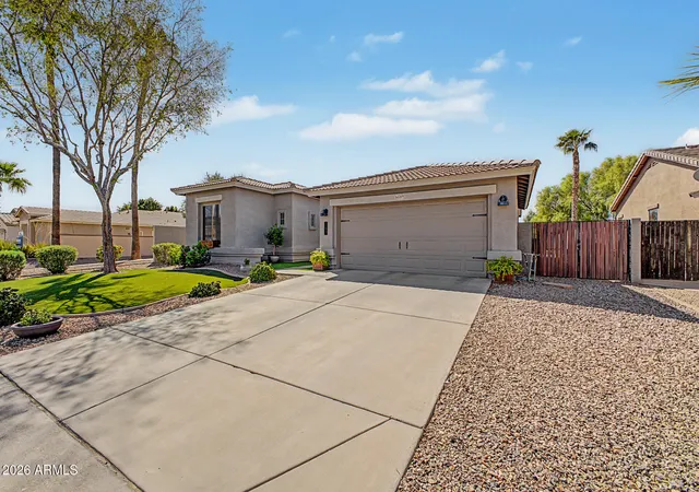 Photo 3 of Single family home for sale at 3697 E Oxford Ln, Gilbert, AZ 85295 | MLS# 7078828 | Listing updated on 2026-09-11