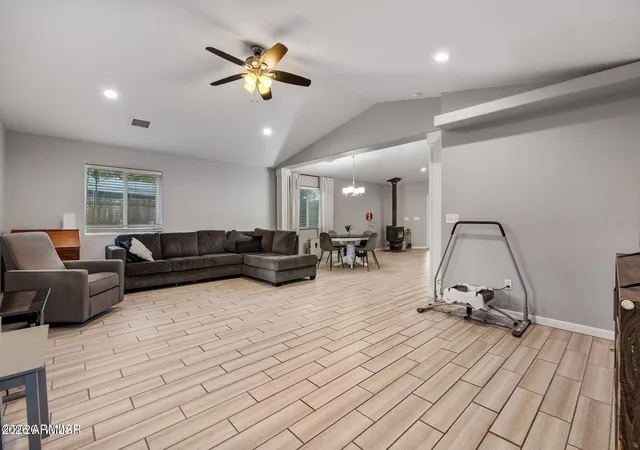 Photo 4 of Single family home for sale at 780 Fairway Dr, Show Low, AZ 85901 | MLS# 7076935 | Listing updated on 2026-10-18