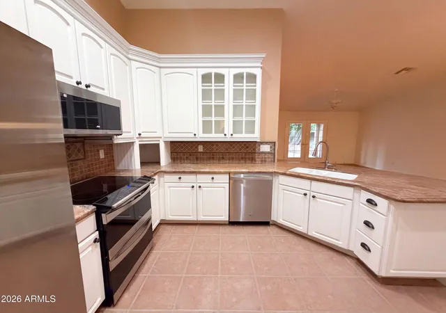 Photo 2 of Sale Pending at 7925 W Harmony Ln, Peoria, AZ 85382 | MLS# 7076931 | Listing updated on 2026-09-15