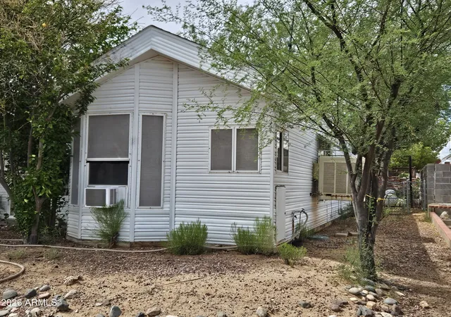 Photo 2 of Manufactured home for sale at 21312 W Shalako Ln, Congress, AZ 85332 | MLS# 7077179 | Listing updated on 2026-09-25