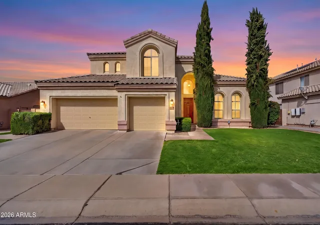 Single family home for sale at 1936 W Lark Dr, Chandler, AZ 85286 | MLS# 7078331