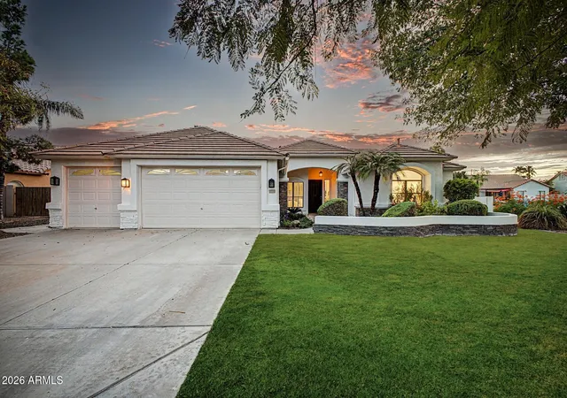 Photo 4 of Single family home for sale at 4926 S Verbenia Pl, Chandler, AZ 85248 | MLS# 7077573 | Listing updated on 2026-09-17