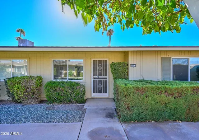 Photo 2 of Townhouse for sale at 10911 W Santa Fe Dr, Sun City, AZ 85351 | MLS# 7077332 | Listing updated on 2026-09-11