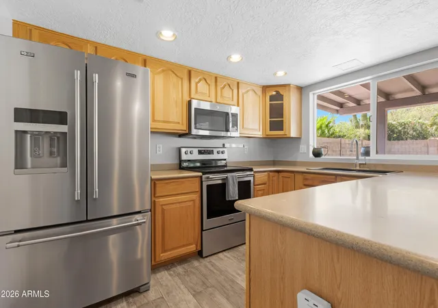Photo 3 of Single family home for sale at 10002 S 44th Street, Phoenix, AZ 85044 | MLS# 7083976 | Listing updated on 2026-10-01