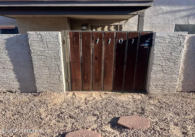 Photo 2 of Townhouse for sale at 1961 N Hartford St #1101, Chandler, AZ 85225 | MLS# 7078056 | Listing updated on 2026-09-11