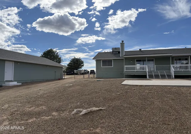 Photo 3 of Single family home for sale at 305 S Reed Rd, Chino Valley, AZ 86323 | MLS# 7077114 | Listing updated on 2026-09-13