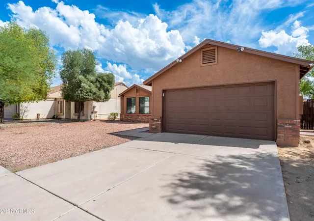 Photo 4 of Single family home for sale at 7425 W Ocotillo Rd, Glendale, AZ 85303 | MLS# 7077177 | Listing updated on 2026-09-09