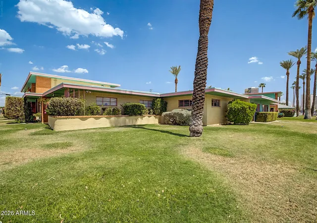 Photo 4 of Townhouse for sale at 450 W Earll Dr #15, Phoenix, AZ 85013 | MLS# 7077199 | Listing updated on 2026-09-14