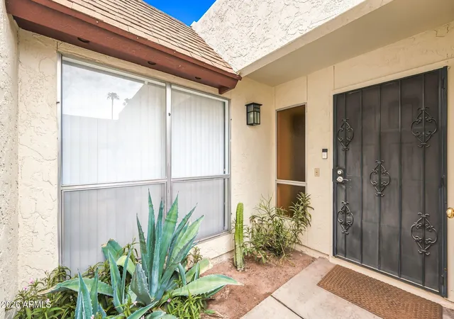 Photo 3 of Townhouse for sale at 5205 S Hazelton Ln, Tempe, AZ 85283 | MLS# 7078207 | Listing updated on 2026-09-14