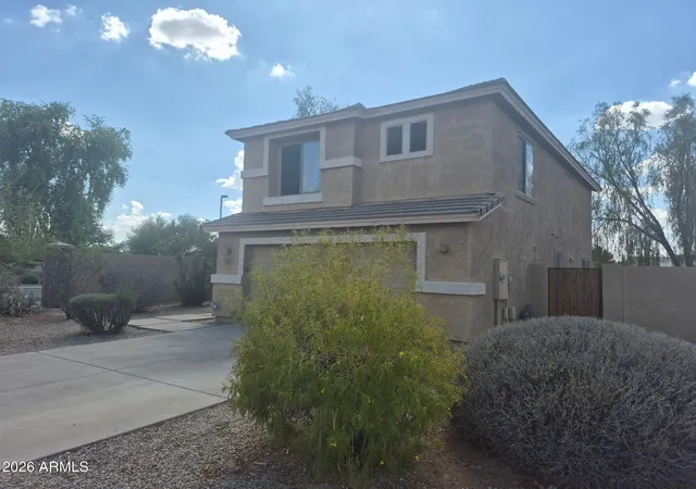 Photo 3 of Single family home for sale at 2674 S Seton Ave, Gilbert, AZ 85295 | MLS# 7079620 | Listing updated on 2026-09-25