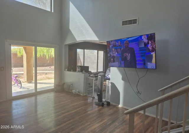 Photo 4 of Single family home for sale at 2674 S Seton Ave, Gilbert, AZ 85295 | MLS# 7079620 | Listing updated on 2026-10-20