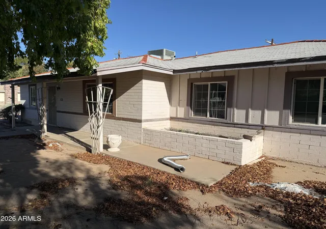 Photo 2 of Sale Pending at 1002 E Vermont Ave, Phoenix, AZ 85014 | MLS# 7077681 | Listing updated on 2026-09-19