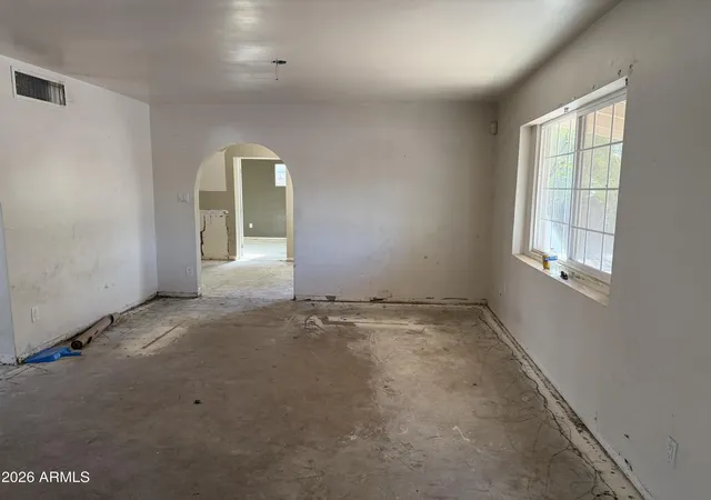 Photo 3 of Sale Pending at 1002 E Vermont Ave, Phoenix, AZ 85014 | MLS# 7077681 | Listing updated on 2026-09-19