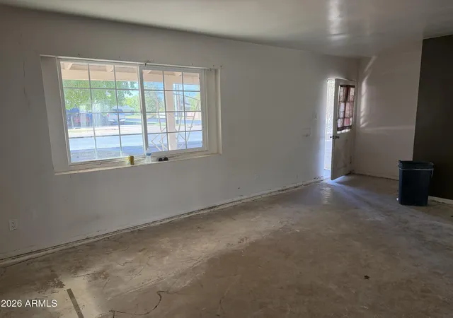 Photo 4 of Sale Pending at 1002 E Vermont Ave, Phoenix, AZ 85014 | MLS# 7077681 | Listing updated on 2026-09-19