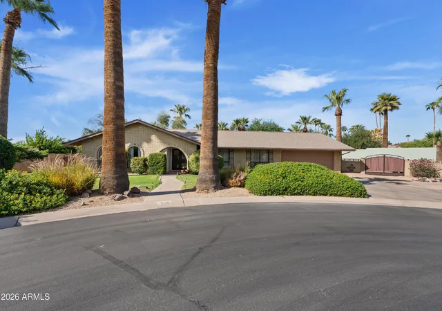 Photo 4 of Single family home for sale at 325 W Alegre Dr, Litchfield Park, AZ 85340 | MLS# 7079094 | Listing updated on 2026-09-30