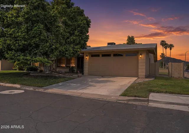 Photo 2 of Townhouse for sale at 12166 S Shoshoni Dr, Phoenix, AZ 85044 | MLS# 7077298 | Listing updated on 2026-09-16