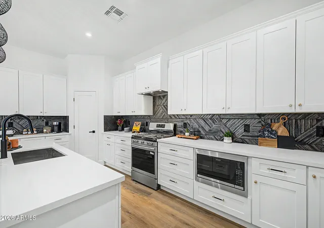 Photo 3 of Single family home for sale at 1826 E Whitton Ave, Phoenix, AZ 85016 | MLS# 7078969 | Listing updated on 2026-09-14