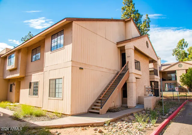 Townhouse for sale at 6550 N 47th Avenue #226, Glendale, AZ 85301 | MLS# 7077356