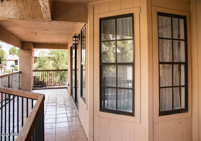 Photo 4 of Townhouse for sale at 6550 N 47th Avenue #226, Glendale, AZ 85301 | MLS# 7077356 | Listing updated on 2026-09-11