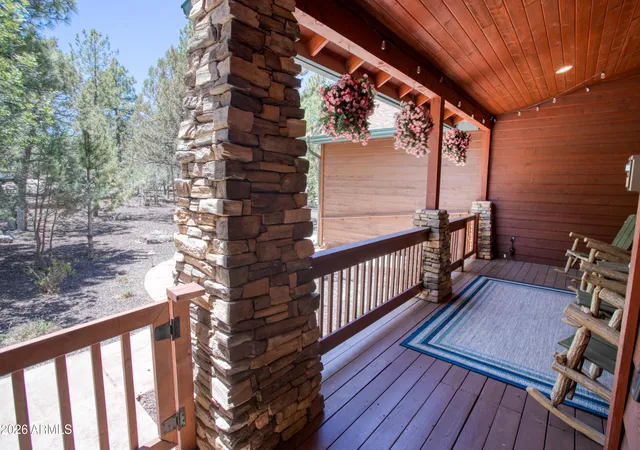Photo 4 of Single family home for sale at 21 S Golden Rod Ln, Show Low, AZ 85901 | MLS# 7077377 | Listing updated on 2026-09-30