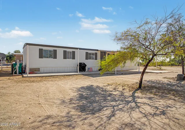 Photo 2 of Sale Pending at 13297 N Hettick Ln, Florence, AZ 85132 | MLS# 7077397 | Listing updated on 2026-09-28