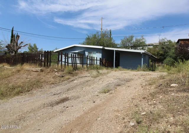 Photo 1 of Single family home for sale at 585 W Banker Ave, Globe, AZ 85501 | MLS# 7077387 | Listing updated on 2026-09-09