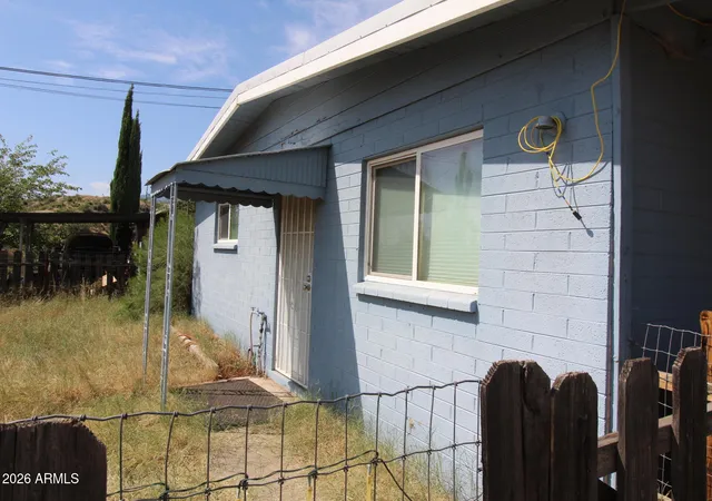 Photo 2 of Single family home for sale at 585 W Banker Ave, Globe, AZ 85501 | MLS# 7077387 | Listing updated on 2026-09-09